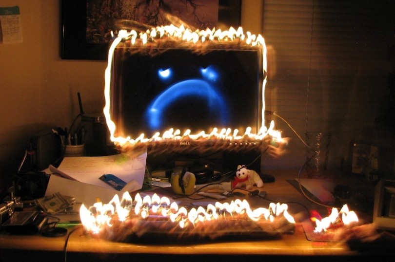 Computer on fire, Matt Metts on flickr (CC BY-SA)